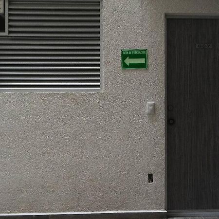 Casa a una calle del Kiosko Morisco. Cidade do México Exterior foto